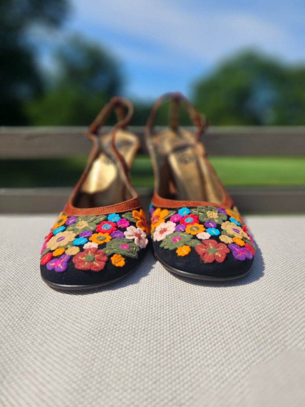 Dolce & Gabbana Multicolor Floral Applique Slingback W Suede T-Strap Heel, 8 - Picture 9 of 10